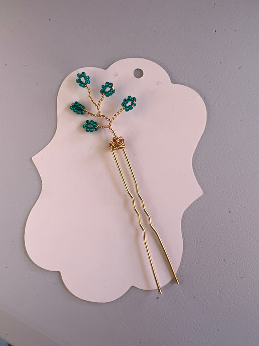 Handcrafted Wire-Wrapped Gold and Emerald Hairpin